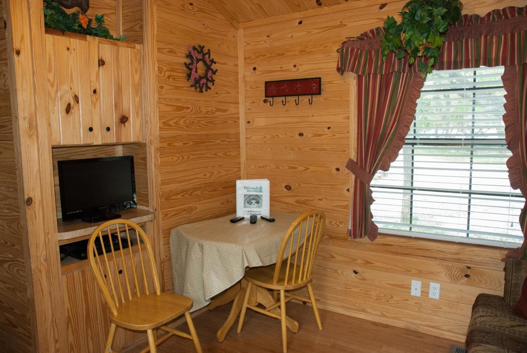 Medina Lake Camping Resort Cabin 3 Lakehills Esterno foto